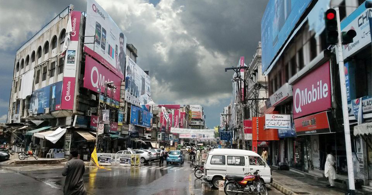 An Overview of Hall Road Market, Lahore